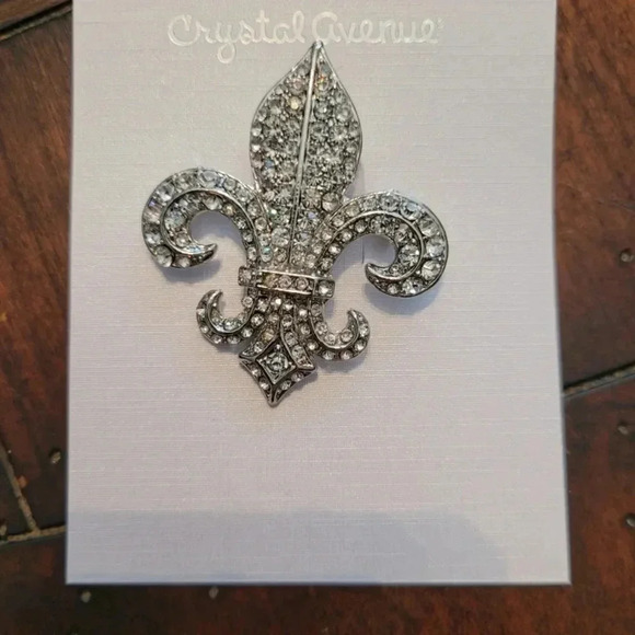 unbranded Accessories - Crystal Avenue Silver Fleur-de-Lis Brooch